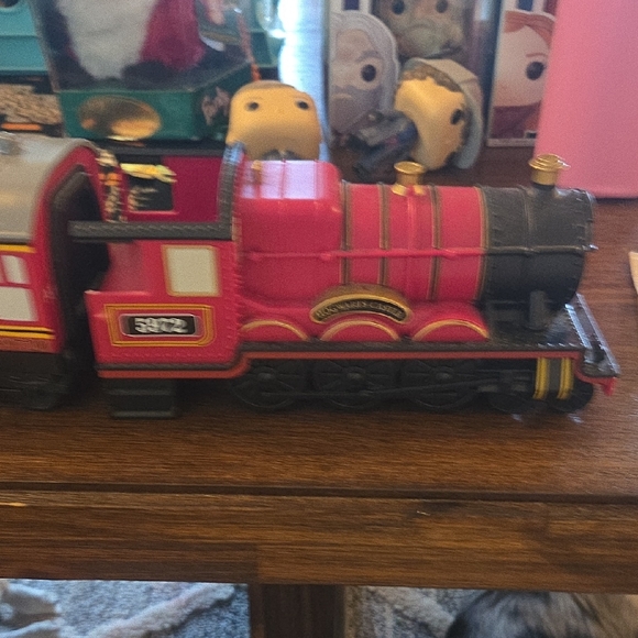Funko Pop! Hogwarts Express Train - No Figures - Picture 4 of 6